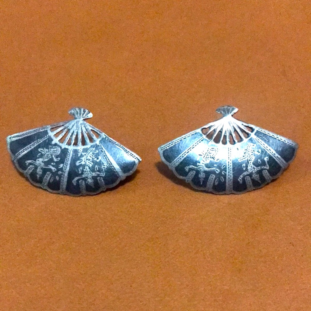 Vintage Siam Sterling Silver Black Fan pins set of two